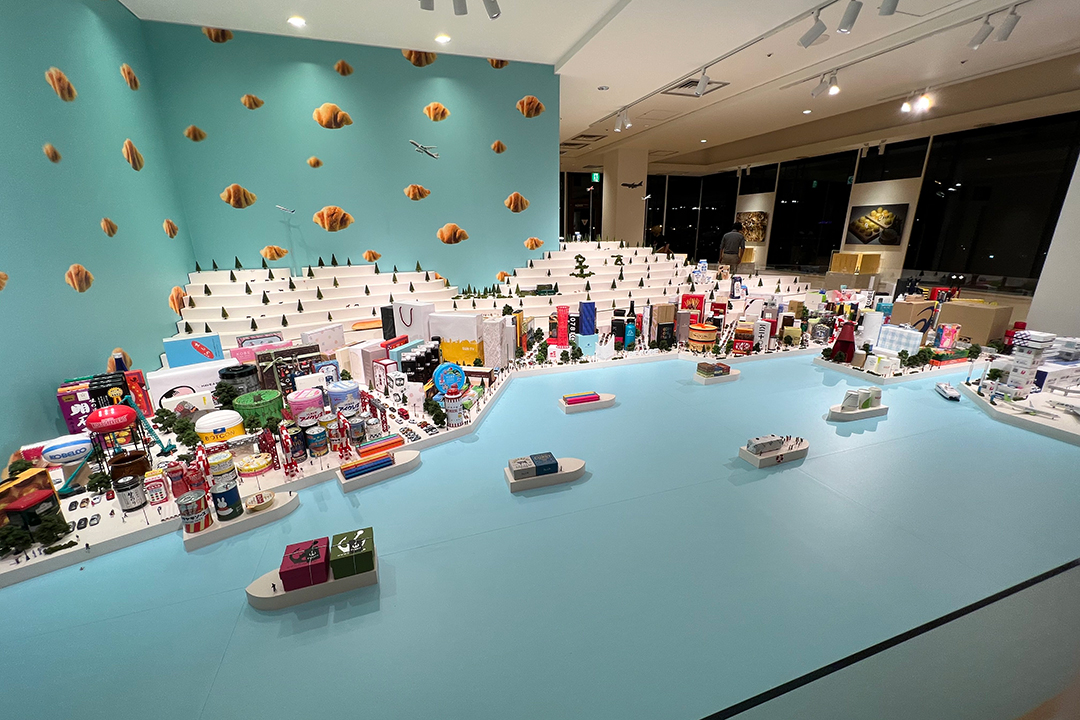 展示室2「神戸の町並みを見立ての世界で表現した世界」