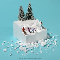 発泡ふさがりの雪合戦