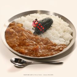 オム(王蟲)カレーライス